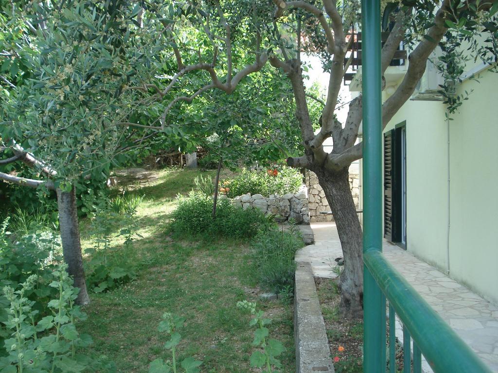 Apartments Smiljana Омиш Экстерьер фото