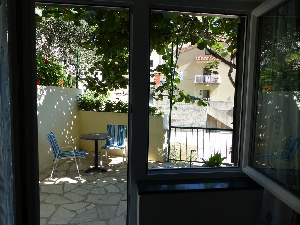 Apartments Smiljana Омиш Экстерьер фото