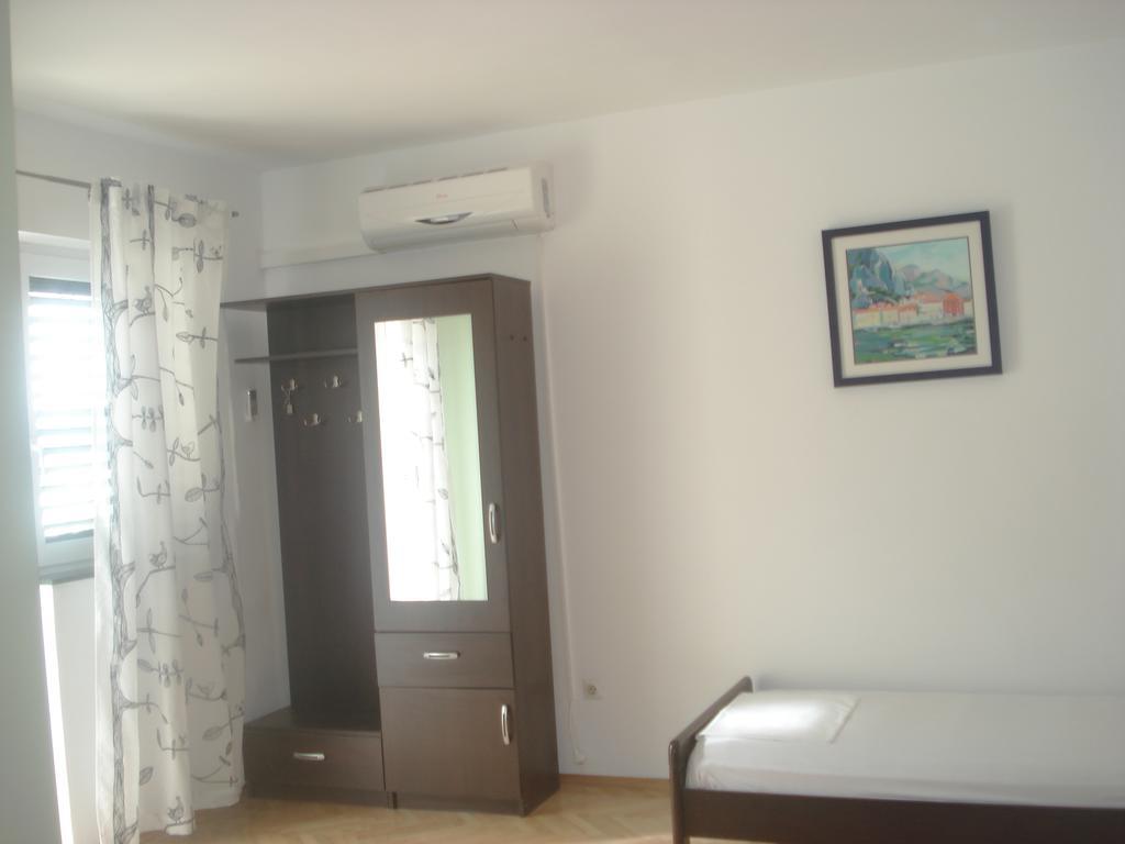 Apartments Smiljana Омиш Экстерьер фото