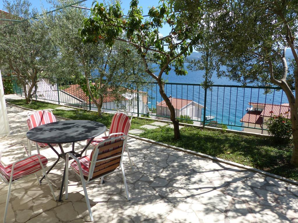 Apartments Smiljana Омиш Экстерьер фото