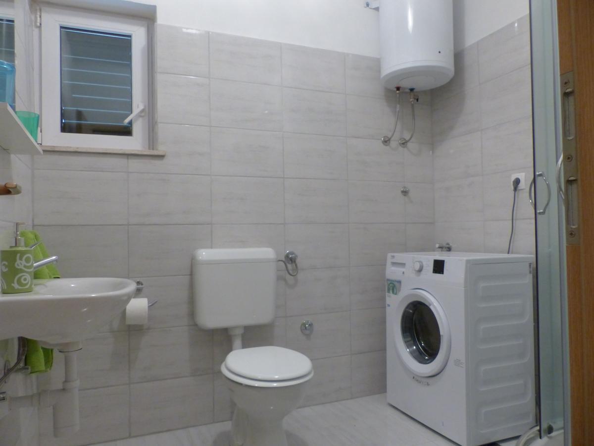 Apartments Smiljana Омиш Экстерьер фото
