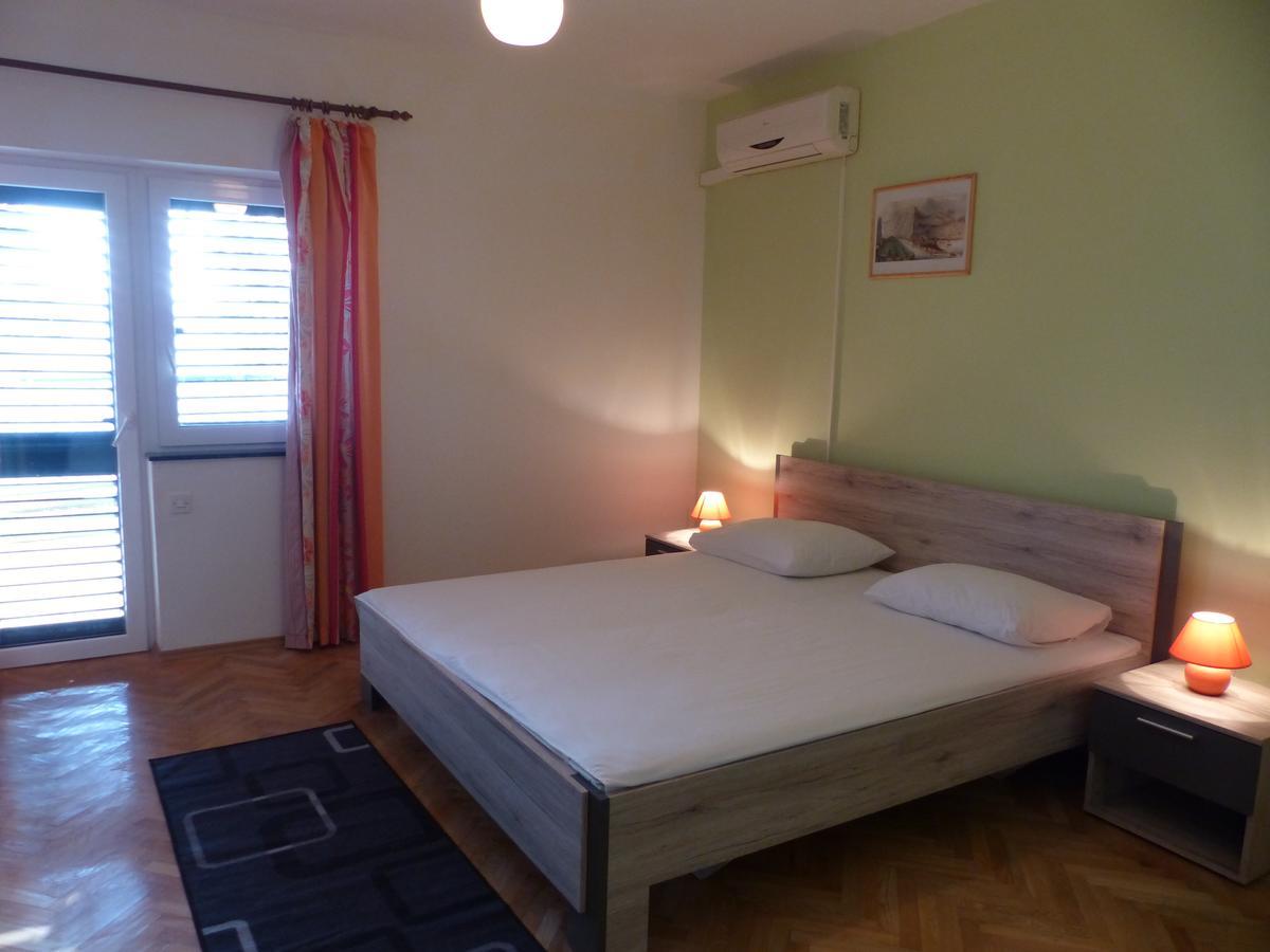 Apartments Smiljana Омиш Экстерьер фото