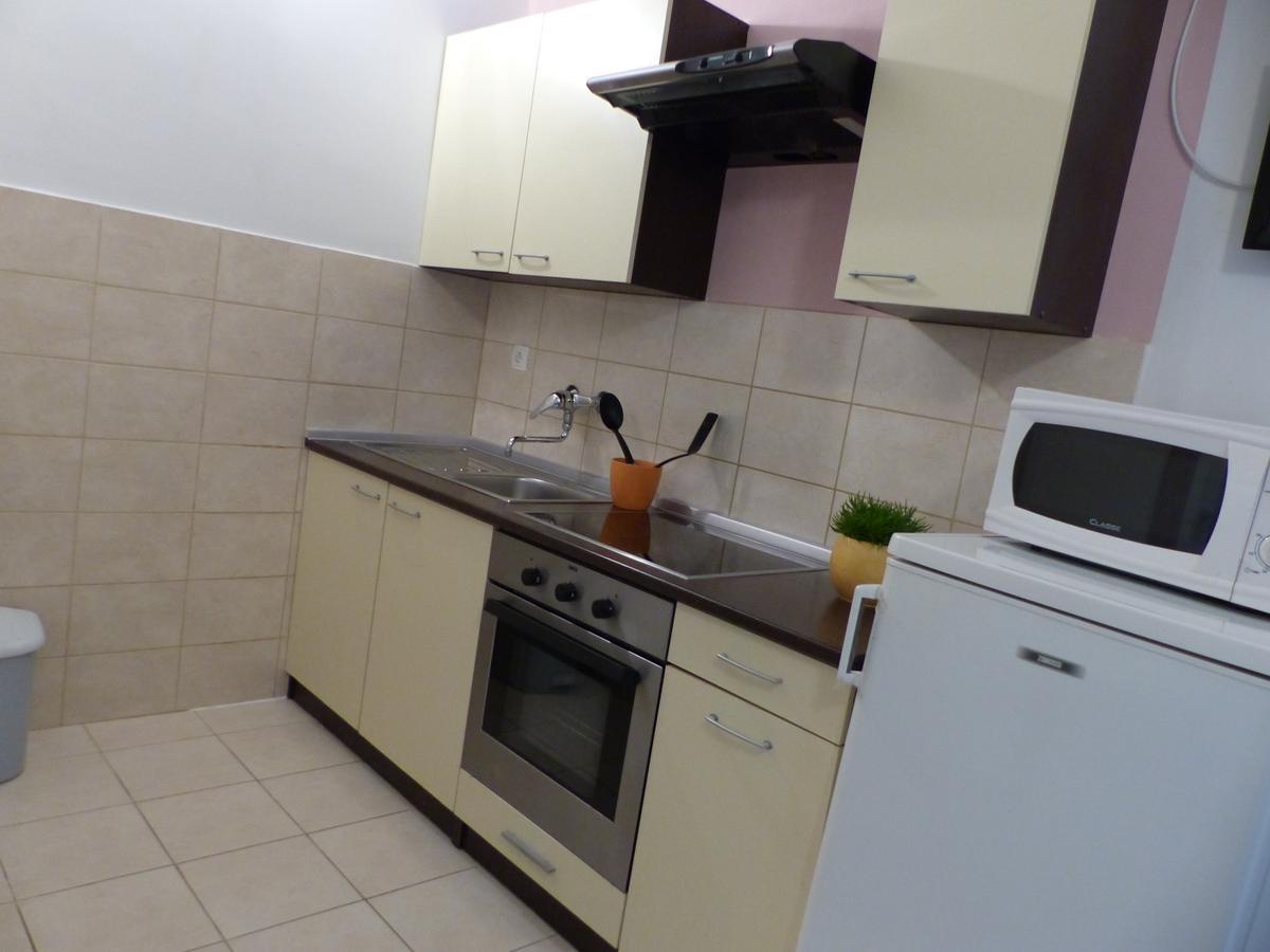 Apartments Smiljana Омиш Экстерьер фото